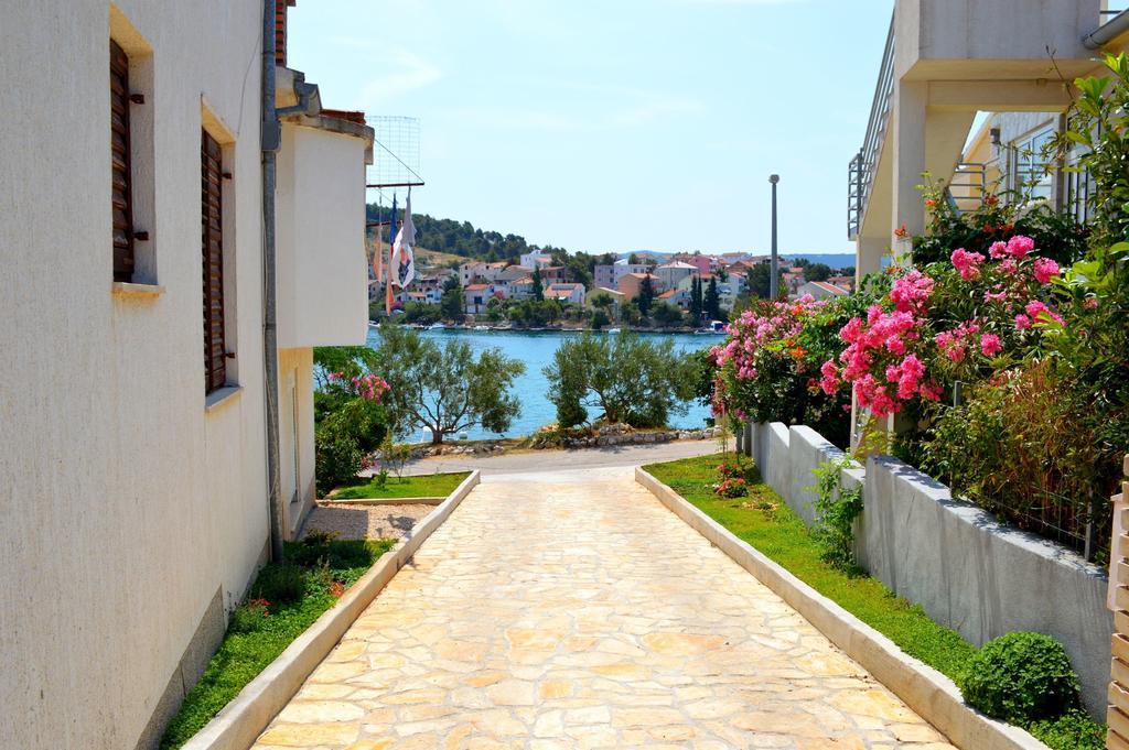 Apartments Senka Zaboric Exterior photo